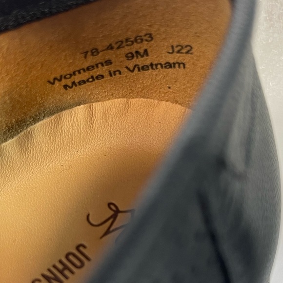 Johnston & Murphy Black Perforated Platform Loafers - Picture 4 of 16